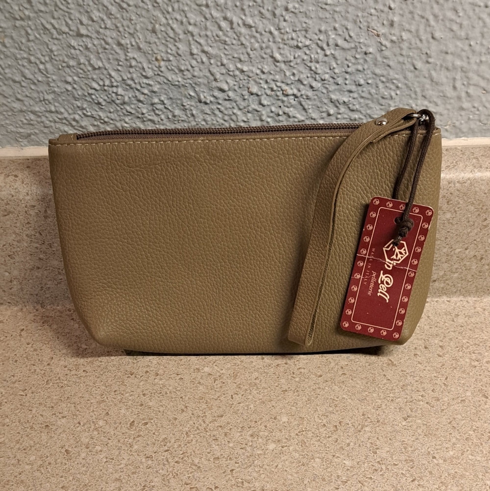 NWT Valentina Leather Wristlet